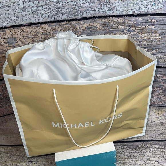 NEW MK MINI BACKPACK - Picture 12 of 14